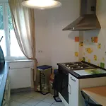 Gabelsberger Apartment To Share