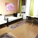 Gabelsberger Apartment To Share