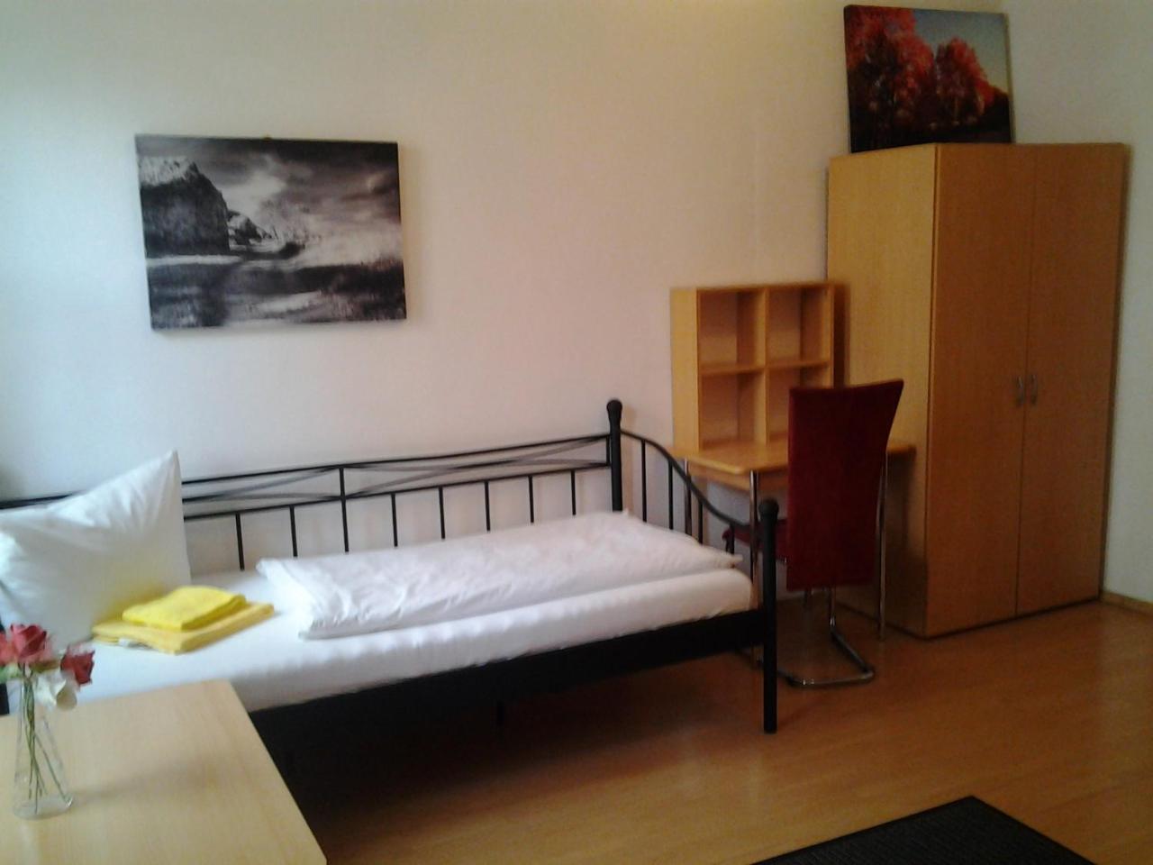 Gabelsberger To Share Apartment
